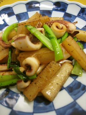 大根とするめいかのバター醤油炒め