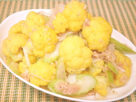カリフラワーとツナのサラダ