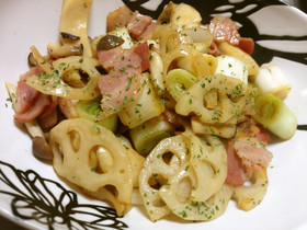 蓮根ベーコンきのこのガーリックバター醤油