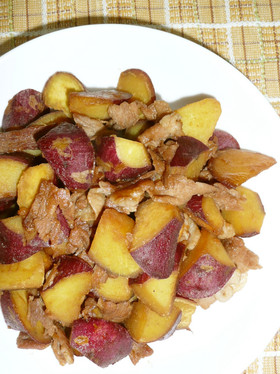 さつまいもと豚肉の炒め煮