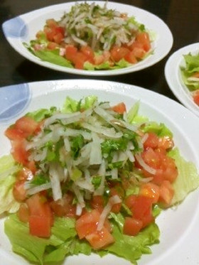 大根＆大根の葉とトマトのおかかサラダ♪