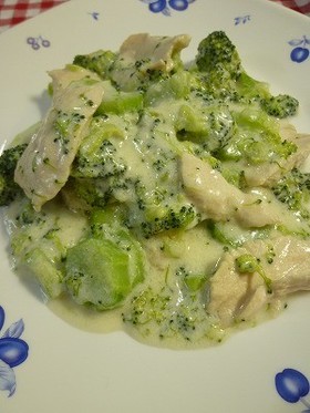 ブロッコリーは芯が美味しい♪クリーム煮！