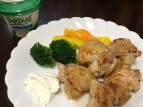 鶏もも肉の黒胡椒レモン☆クリームチーズ添