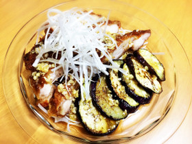 鶏もも肉のカリカリねぎ香味だれ♫