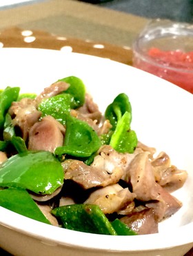 砂ずりでビールのおつまみ⌒☆梅肉で