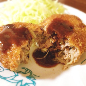 ミンチカツ、キャベツ入りサクッ！