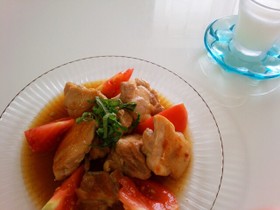 さっぱり！鶏ももトマトの酢醤油炒め♬。•