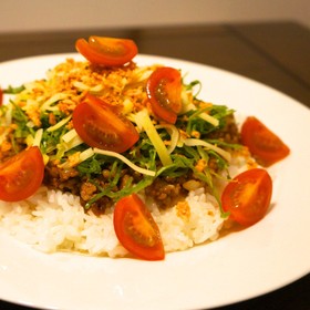 簡単！市販の素不要で本格沖縄タコライス