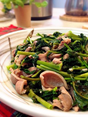 空芯菜と砂肝の黒こしょう炒め