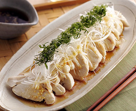 生姜と青じそでスッキリ！蒸し鶏の生姜だれ