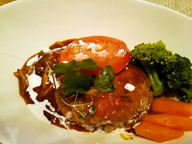 ケチャップで簡単♡本格煮込みハンバーグ