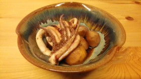 京のおばんざい　小芋とイカの炊いたん