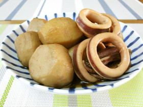 もっちり里芋とイカの煮物