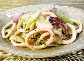 イカとセロリのこくマヨ炒め