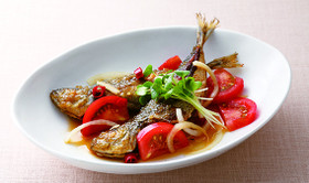 さっぱりヘルシー☆トマトと鯵の南蛮漬け