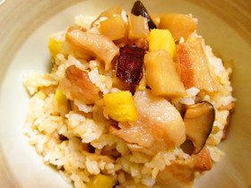 豚肉・さつま芋・蓮根・きのこのまぜご飯♪