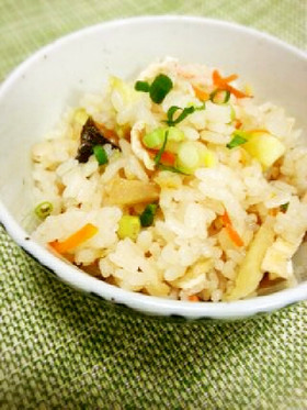 白だしで簡単☆お芋と油揚げの炊き込みご飯