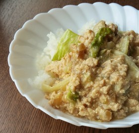 豆腐とレタスでかさ増し☆鶏ミンチの甘辛丼