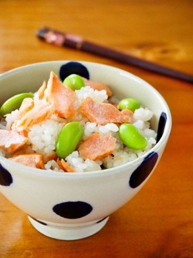 鮭と枝豆の白だし混ぜご飯♪