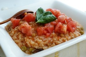 トマトとミックスビーンズのチーズリゾット