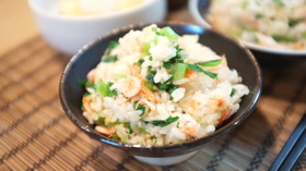 桜えびと小松菜の炊き込み御飯