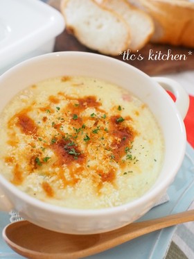 簡単♡アボカドとベーコンの豆乳グラタン