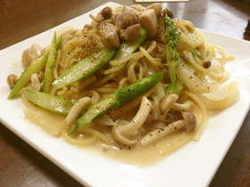 しめじとアスパラのクリームパスタ