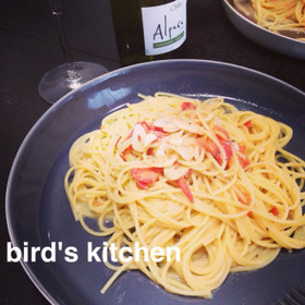 ブルーチーズとトマトのにんにくパスタ