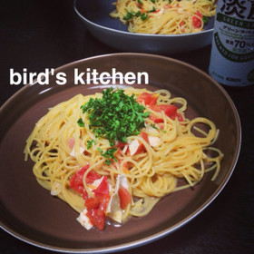 フレッシュトマトとカマンベールのパスタ