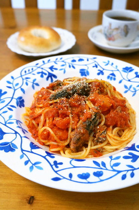 ランチに☆オイルサーデンとトマトのパスタ