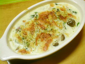 ほうれん草としめじのマカロニグラタン