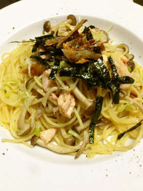 生鮭とキノコの和風スパゲッティ