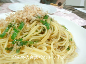 雑魚と葱のパスタ