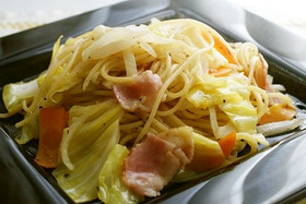 春キャベツと新玉葱の塩バターパスタ