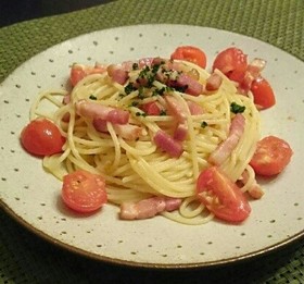 プチトマトとベーコンのパスタ♪