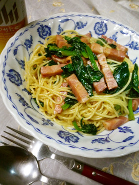 スピナチ＆ベーコンパスタ