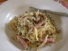 確実に美味しいきのことソーセージのパスタ