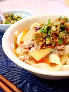 中華薬味のオイスター煮込みうどん