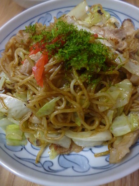 キャベツいっぱいの焼きそば