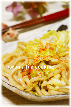 甘辛が美味♡ランチに簡単♪キャベツうどん