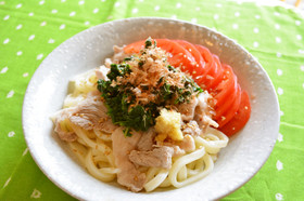 お肌もツヤツヤ　モロヘイヤの冷やしうどん