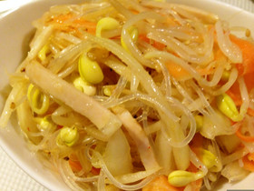 大豆もやしと春雨の中華風サラダ