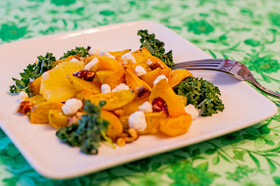 ビーツ、オレンジ、ゴートチーズのサラダ