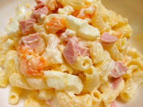 魚肉ソーセージとゆで卵のマカロニサラダ♪