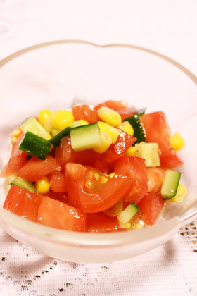 簡単大人のちょい辛サラダ