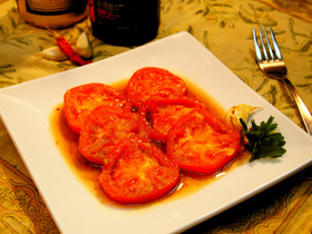 ♪さっと焼いてかけるだけ♪トマトのサラダ