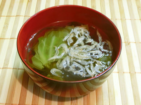 キャベツと桜えびのお吸い物