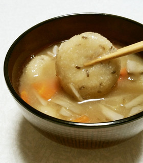 おからのモチモチ団子入り☆ヘルシー豚汁