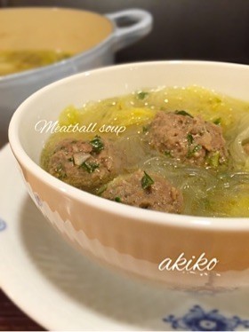 たっぷりミートボールと白菜のスープ