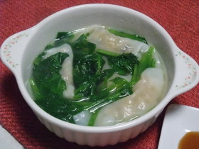 水餃子✿ほうれん草を入れて★スープに